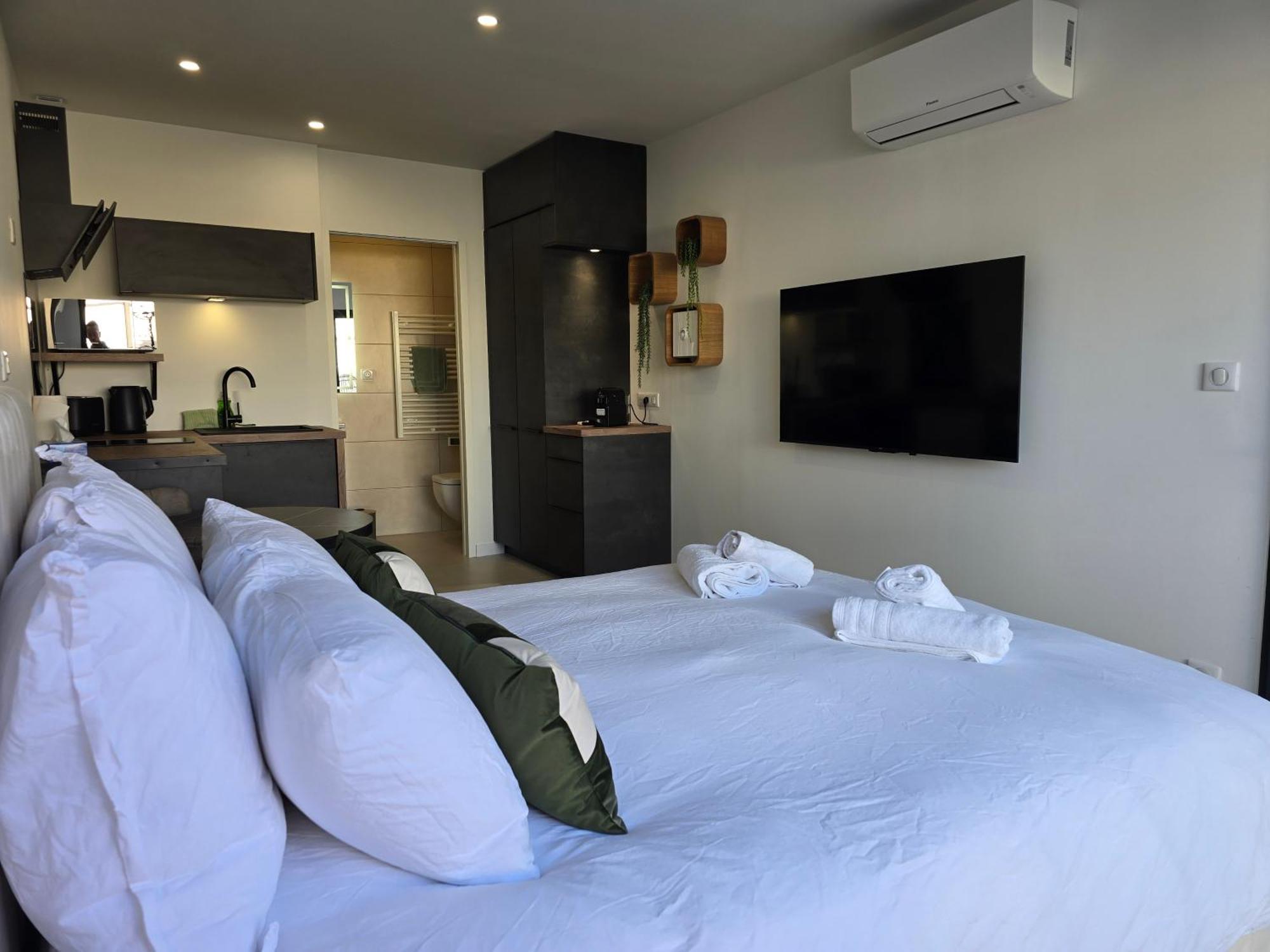 Oasis Spalagon Chauffe Climatise Arena Parc Expo Appartement *
